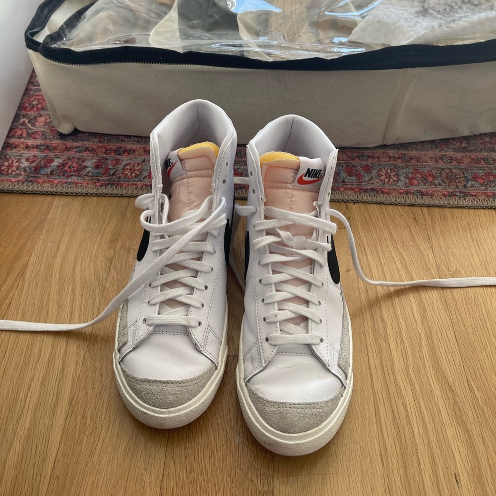 Nike Blazer Mid '77 Vintage Women's Shoes Size 9